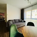 Apstay Eggenberg I Self Check-in I Parking Option Graz