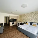 Apstay Eggenberg I Self Check-in I Breakfast I Parking 4* 格拉茨