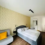 Apstay Eggenberg I Self Check-in I Parking Option Apartahotel