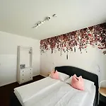 Apstay Eggenberg I Self Check-in I Parking Option