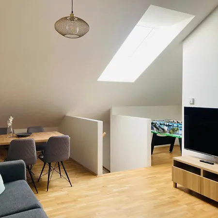 Apstay Eggenberg I Self Check-in I Parking 4* Graz