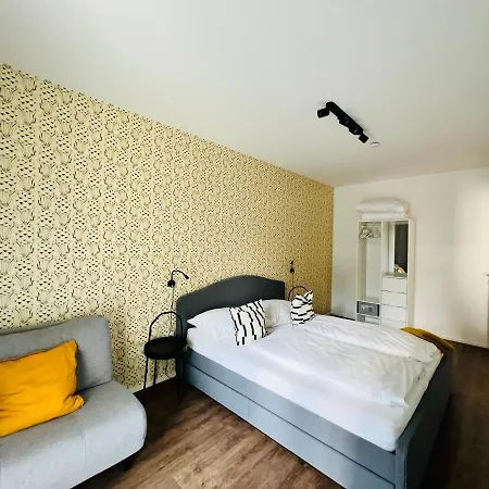 Apstay Eggenberg I Self Check-in I Parking I Breakfast Box Apartmanhotel