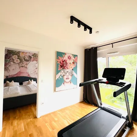 Apstay Eggenberg I Self Check-in I Parking 4* Graz