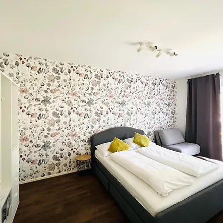Apstay Eggenberg I Self Check-in I Parking I Breakfast Box 4* Грац